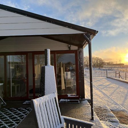 Deerfin Rentals Private Chalet With Hot Tub Ballymena Zewnętrze zdjęcie